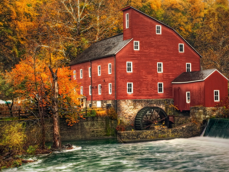 나탈리 미카엘즈 - Country Living