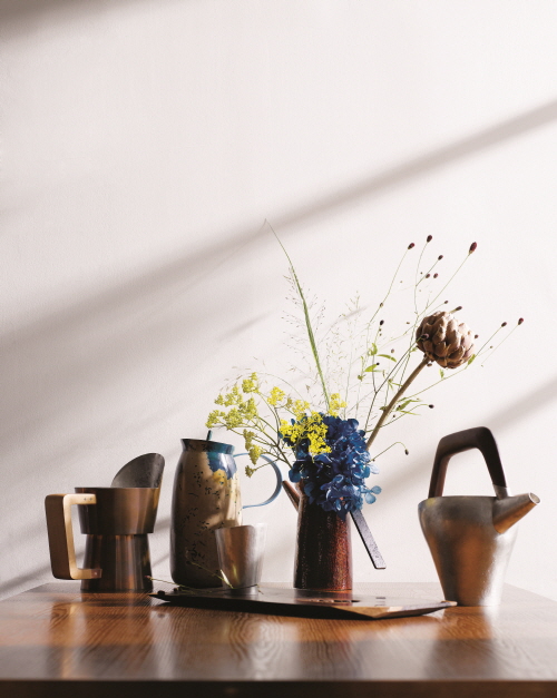 전택수 - Artistic Table