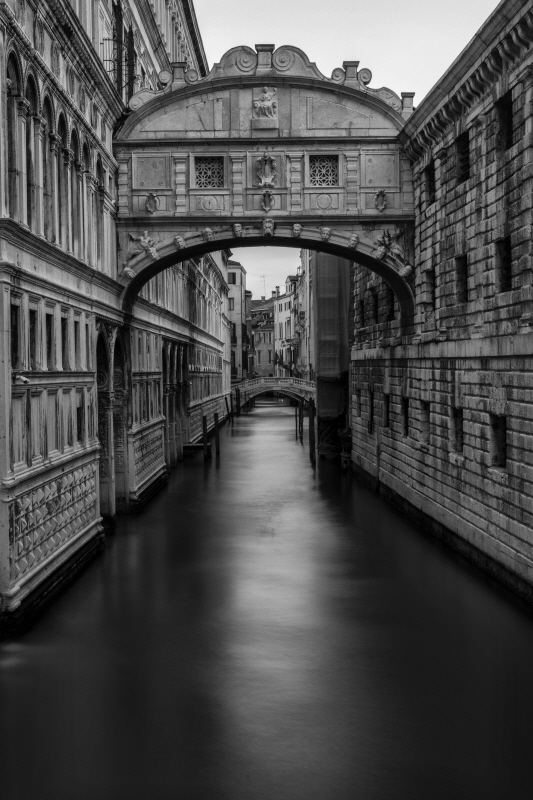 대니 헤드 - B&W Bridge of Sighs