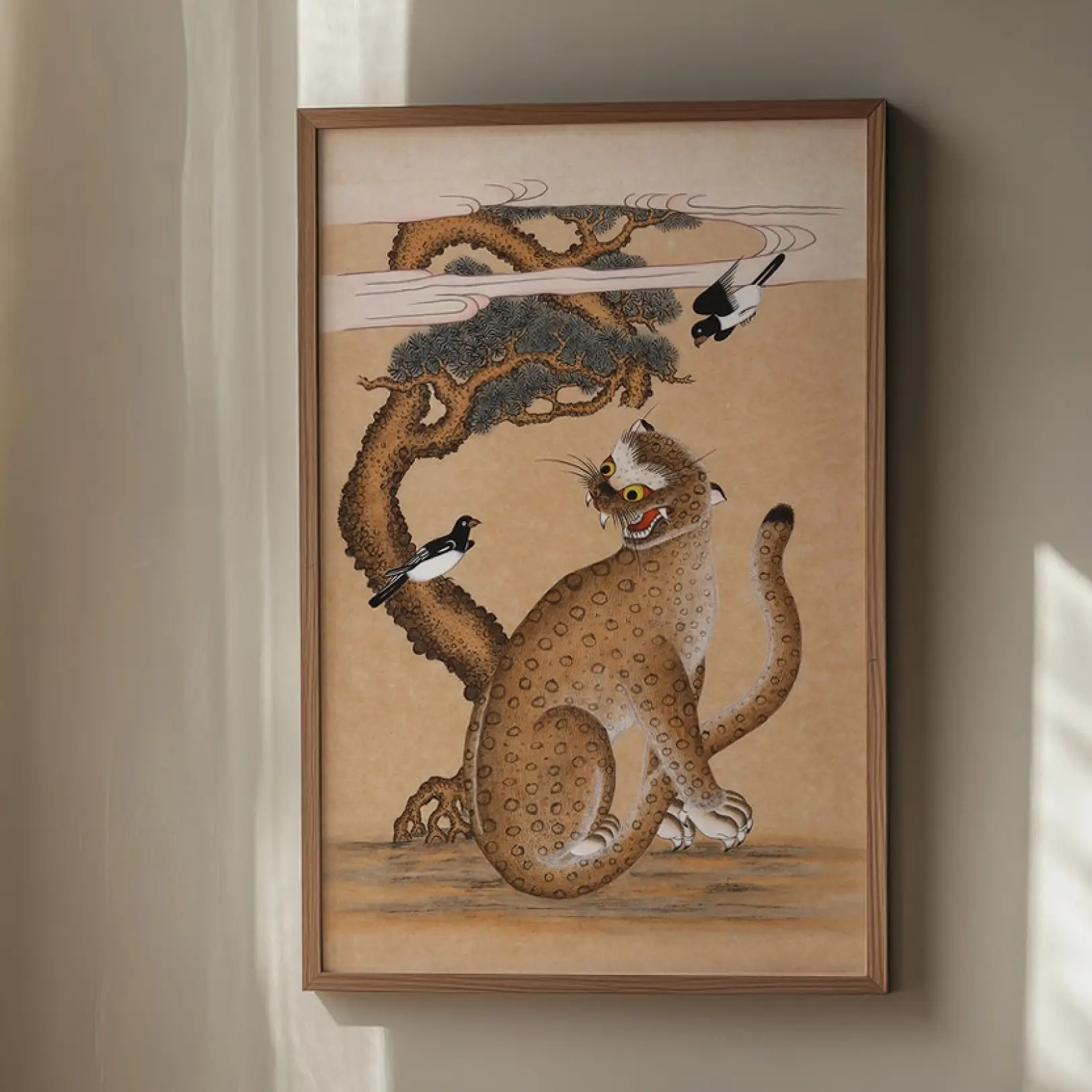 강한 에너지와 밝은 기운, 한 장의 호작도