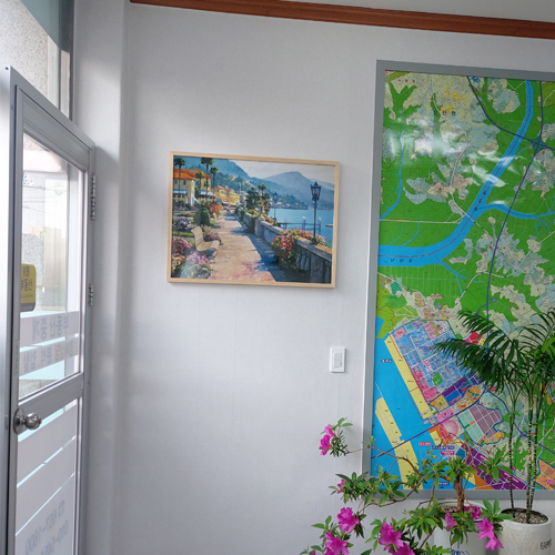 부동산 사무실에 걸었는데 너무 만족…