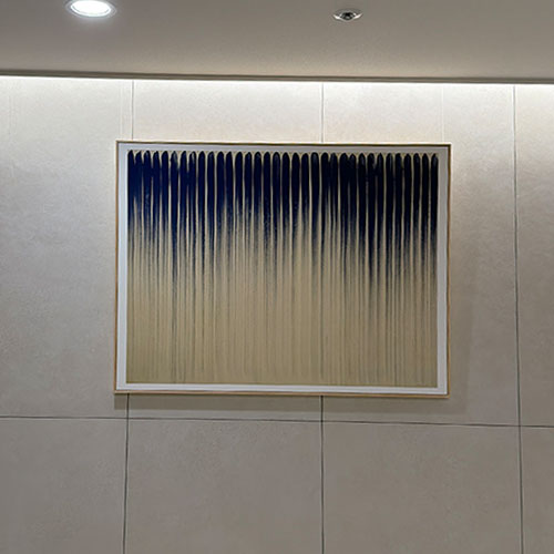 현관에 포인트되어서 너무 예뻐졌어요…