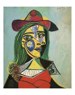 Dona amb barret i coll de pell