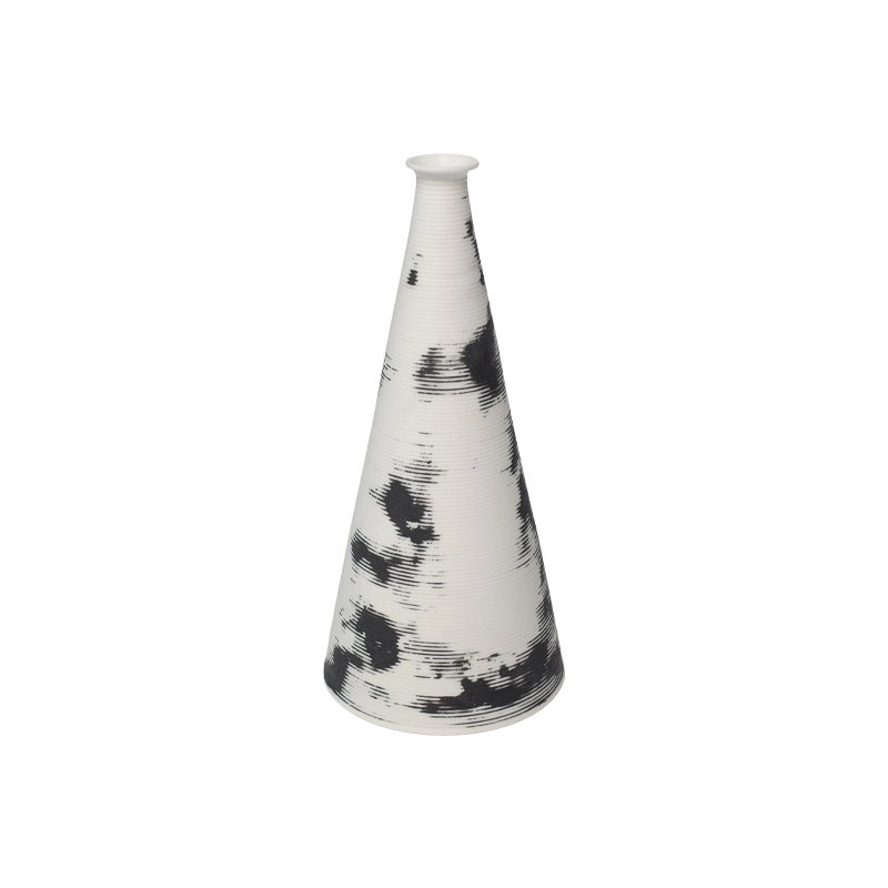 TRACE - VASE 02